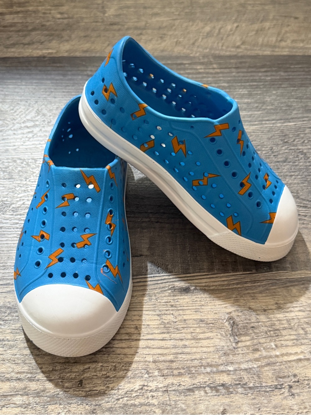 Lily & Dan Blue Lightning Bolt Slip-On Water Shoes Kids Size 9/10 Pool Beaches